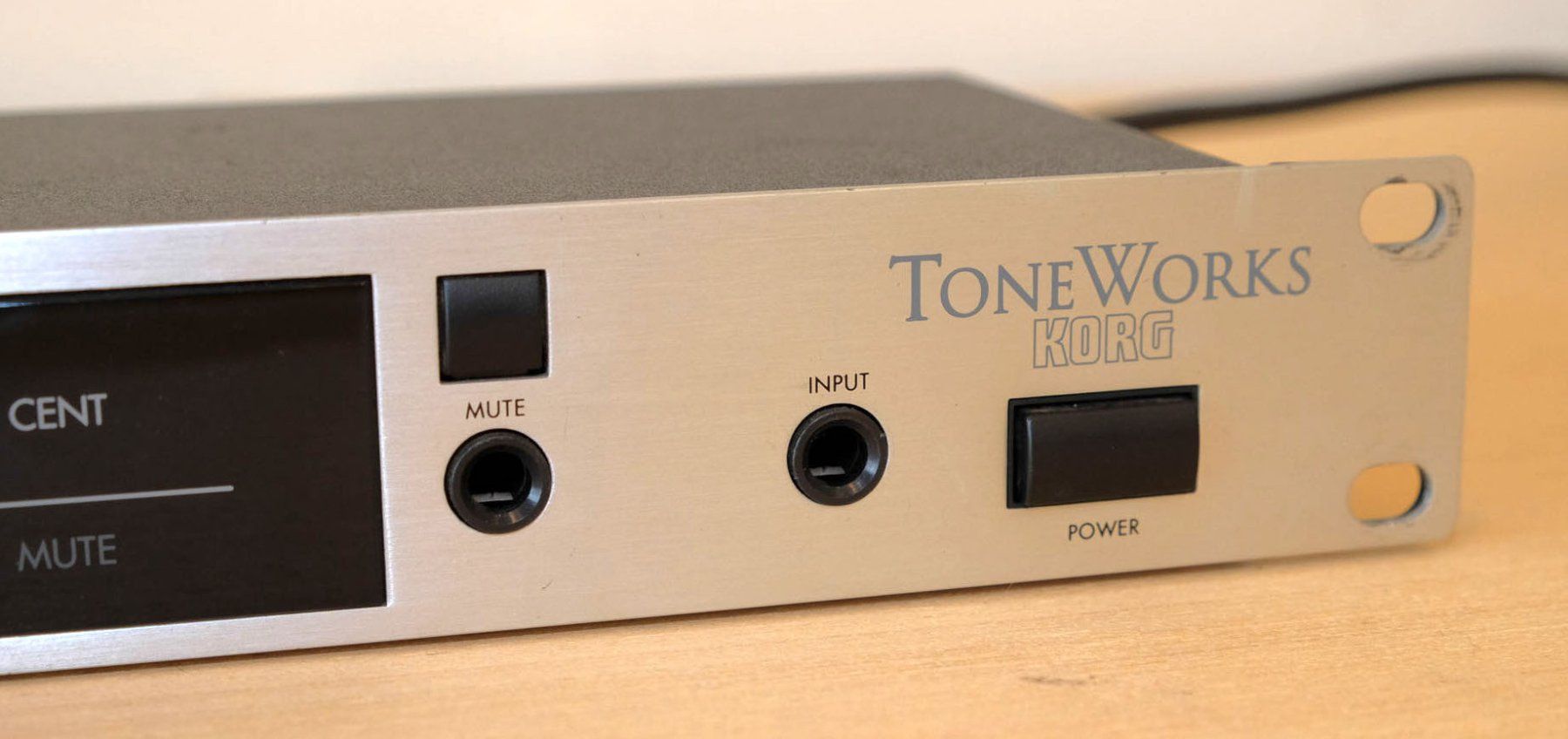 Strumenti musicali: Korg DTR-2 19 Rack Tuner - gute Funktion – Usato da Basel venduto da Bertob 3