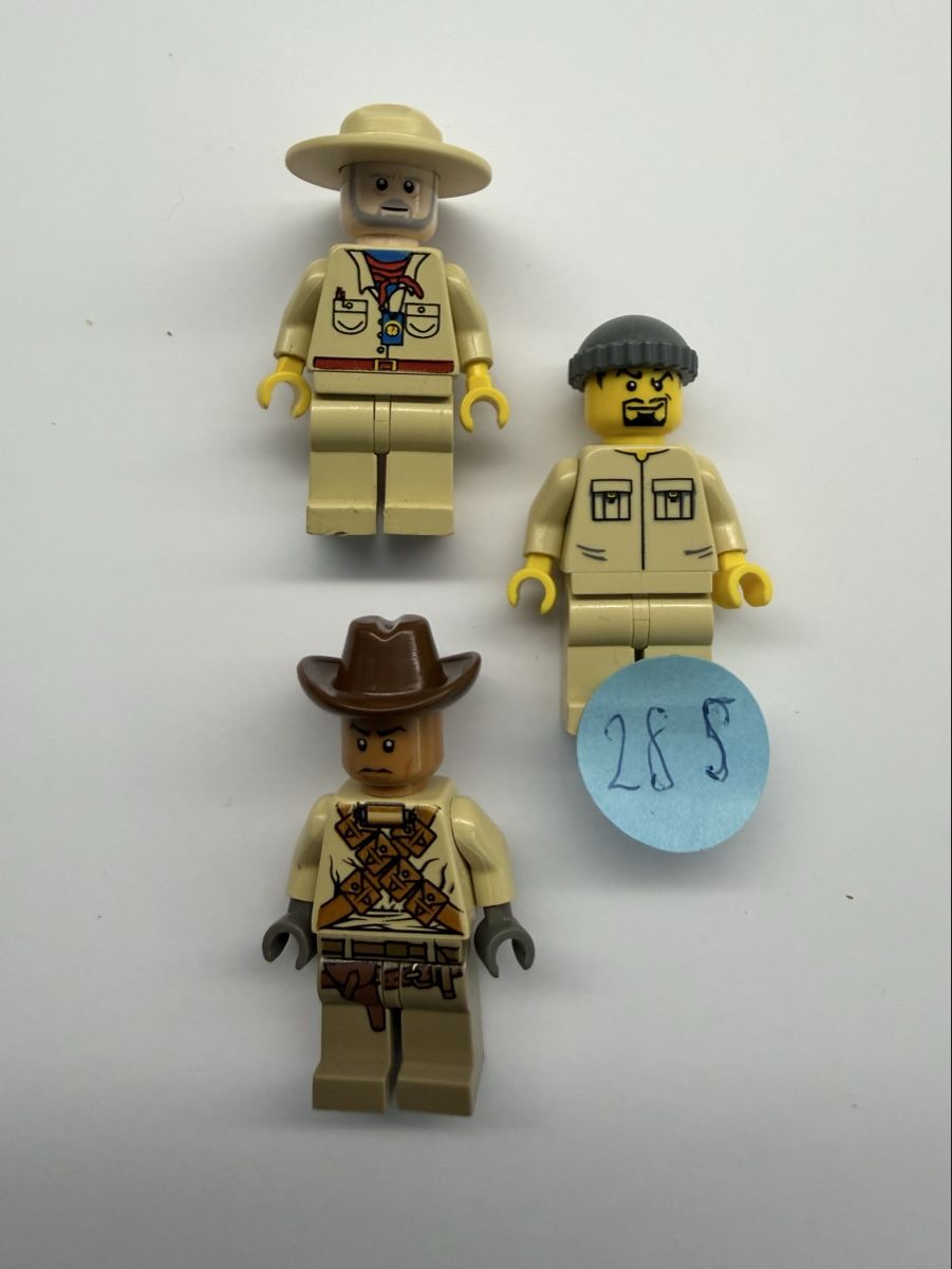 Lego Jouets: Lego Figuren 3 Stk Abenteurer. – D'occasion à Rheinfelden par zim_2hqc