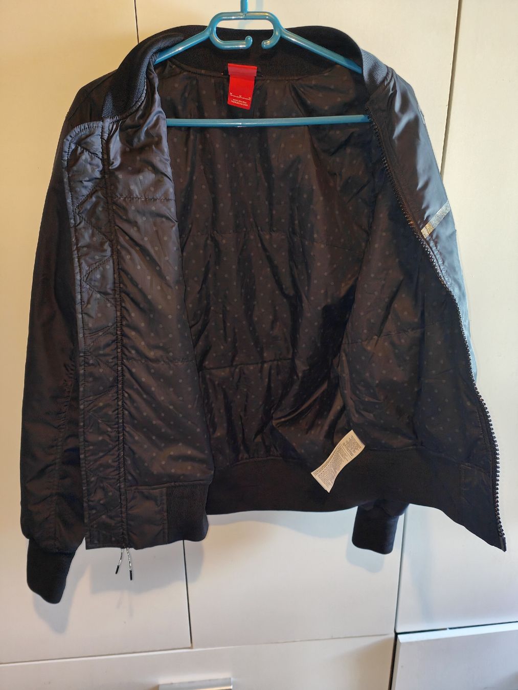 Nike Jacken: Nike RU Bomber Jacket M schwarz reflektierend 709092-010 – Gebraucht aus Rothrist von SiddharthaMoon 8