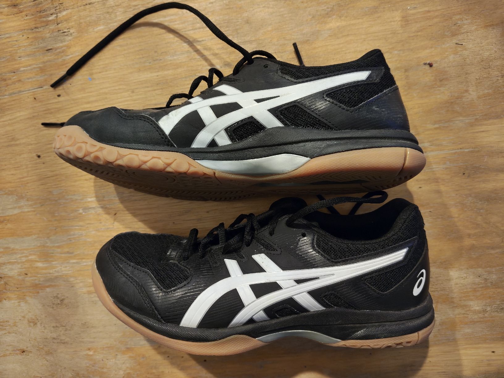 Asics Herrenschuhe: Asics Herren Hallenschuh gr. 41.5 – Gebraucht aus Weisslingen von jacksonmo 2