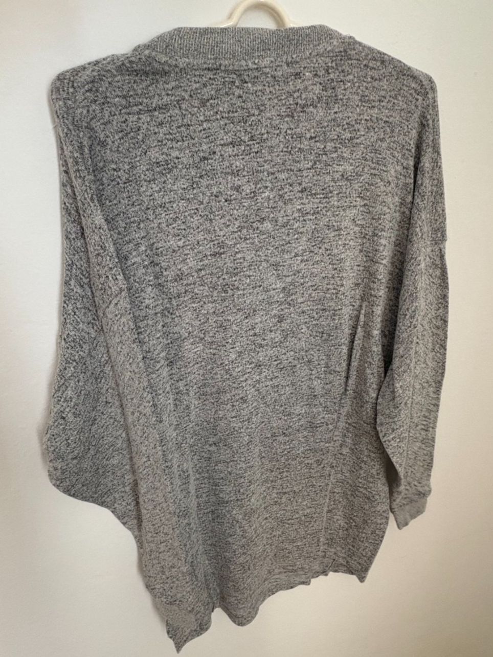 Top: Oversized t-shirt (S) – Usato da Bellinzona venduto da dan_m8pc 1