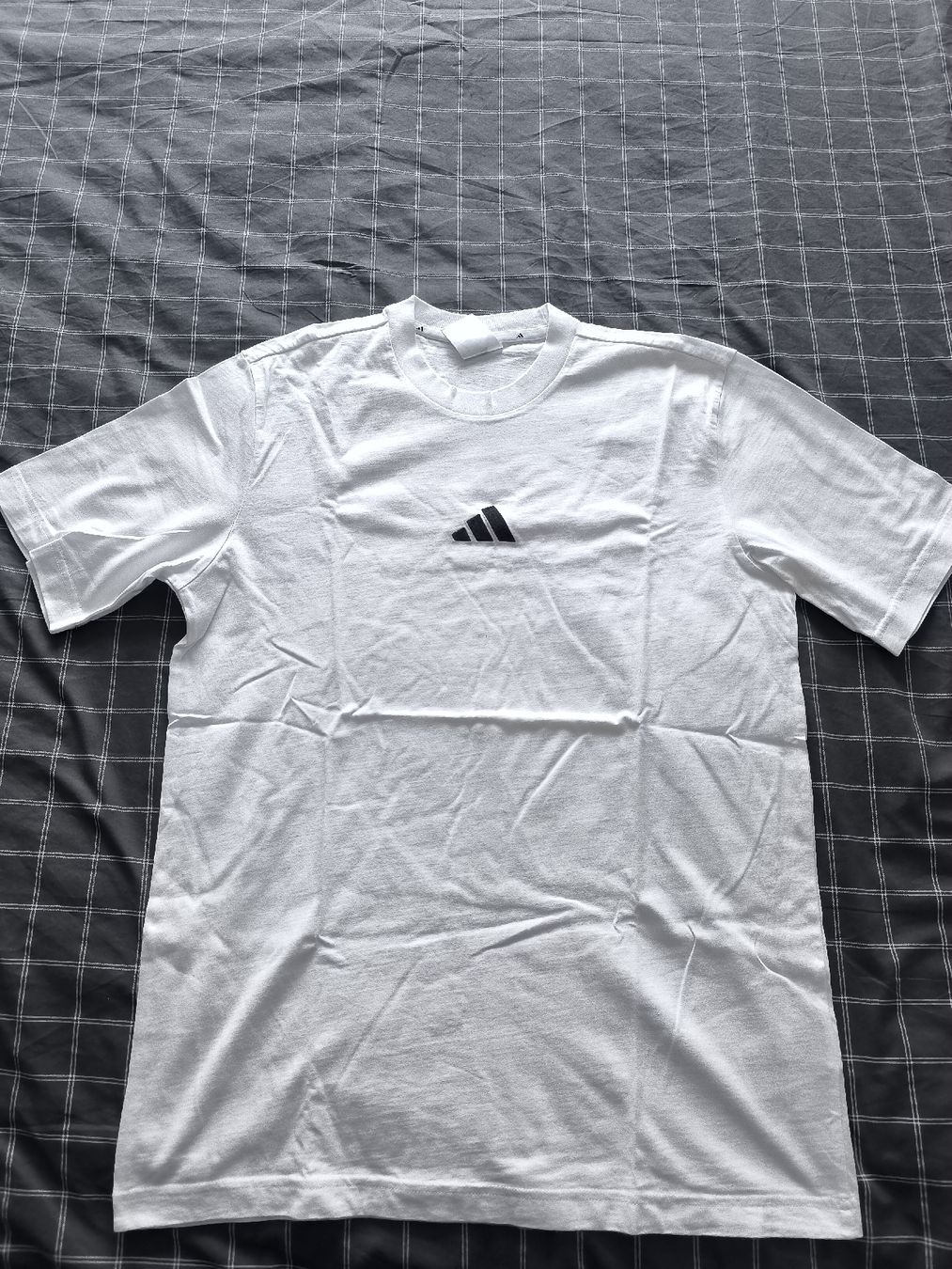 Adidas T-shirt: t shirt Adidas M einmal benutzt – Usato da Triengen venduto da mar_fx9m
