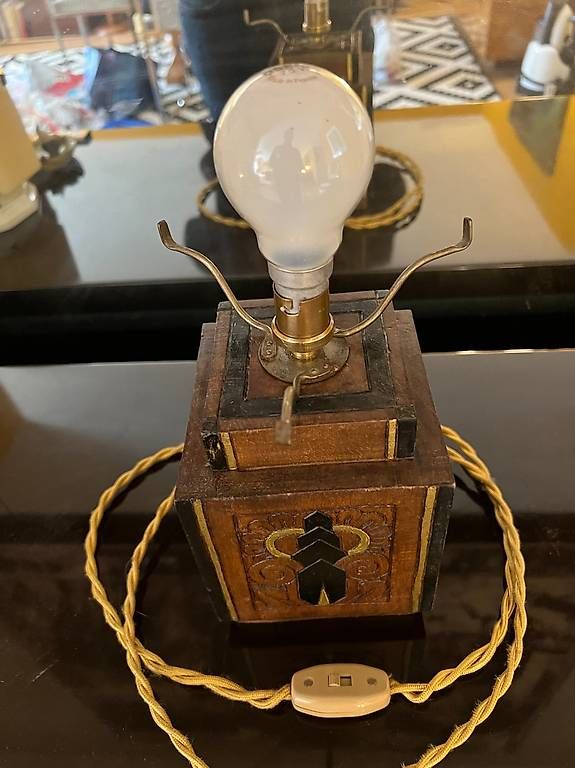 Lampade: Lampe Art Deco en bois – Usato da Neuchâtel venduto da alexandrigor 3