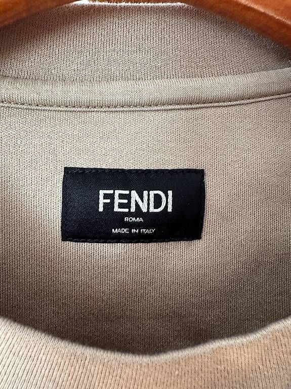 T-shirt: Fendi T-Shirt – Nuovo e nell'imballaggio originale da Regensdorf venduto da and_wl25 1