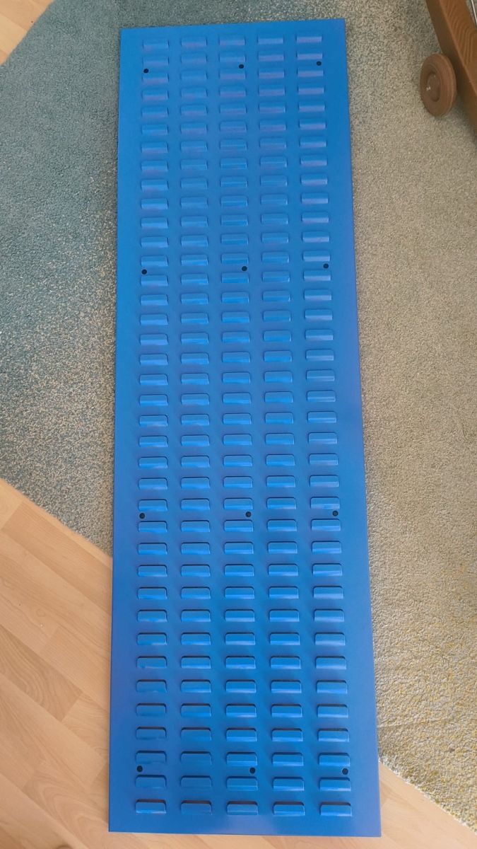 Parois & plafonds: 1,49 x 0.45 x 0.015m workshop/ garage tool storage vertical  – D'occasion à Hünenberg par 12surfer