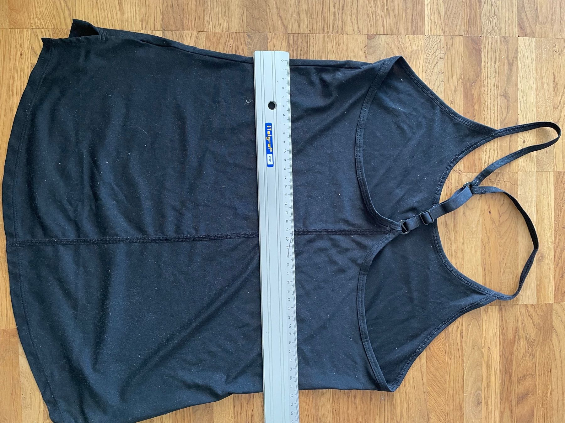 Tops: Nike tank top schwarz, Grösse S – Gebraucht aus Männedorf von bluebird35 1