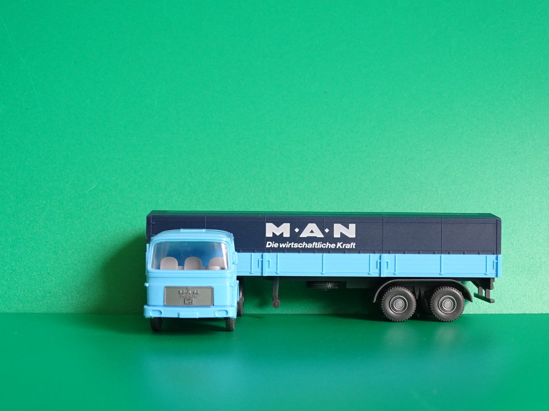 Wiking Modellini d'auto: MAN LKW von Wiking 1/87 – Usato da Bretzwil venduto da Meex 2