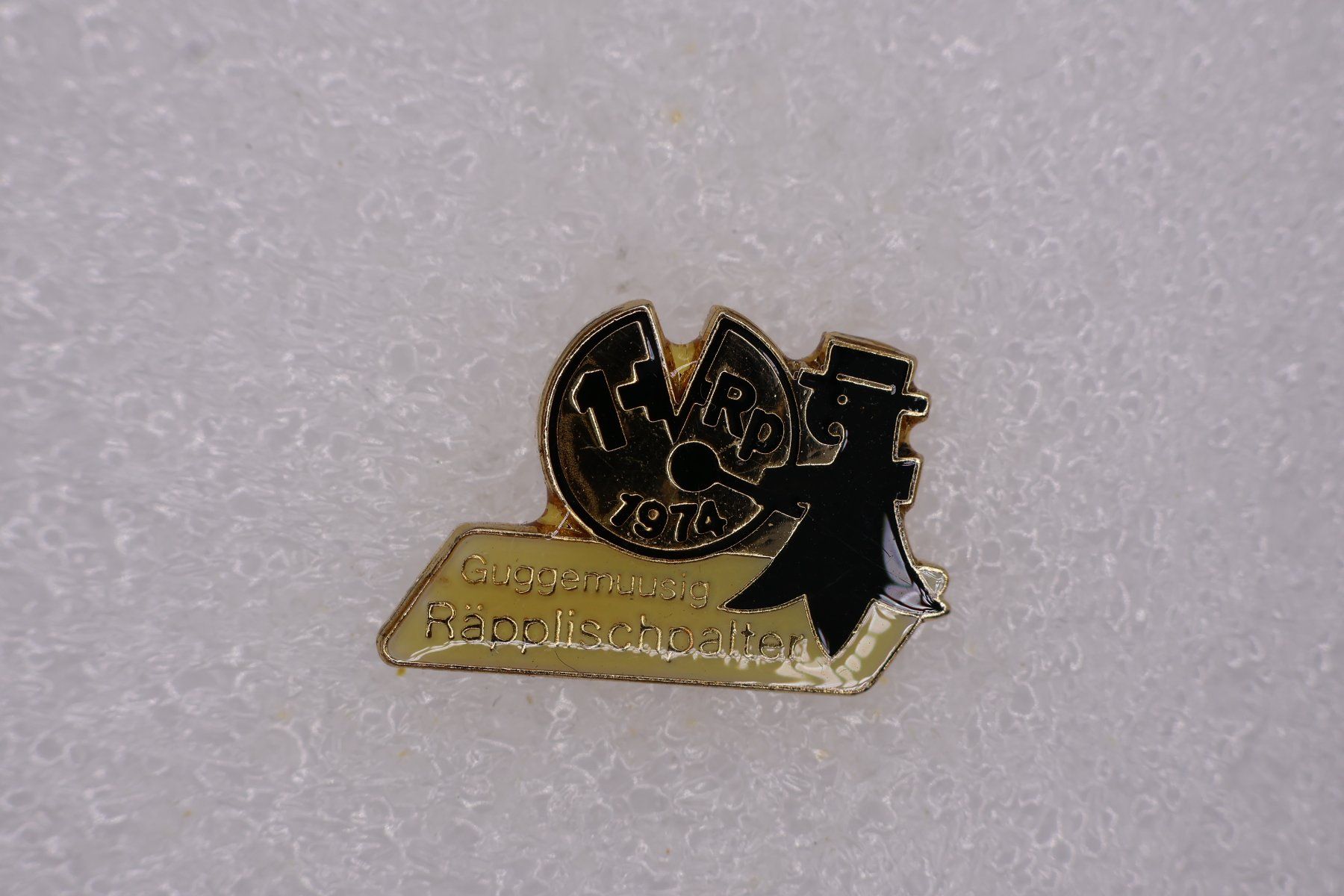 Placchette & Badge: Räpplischpalter  Guggemuusig  1974 – Usato da Winterthur venduto da Sammleroase