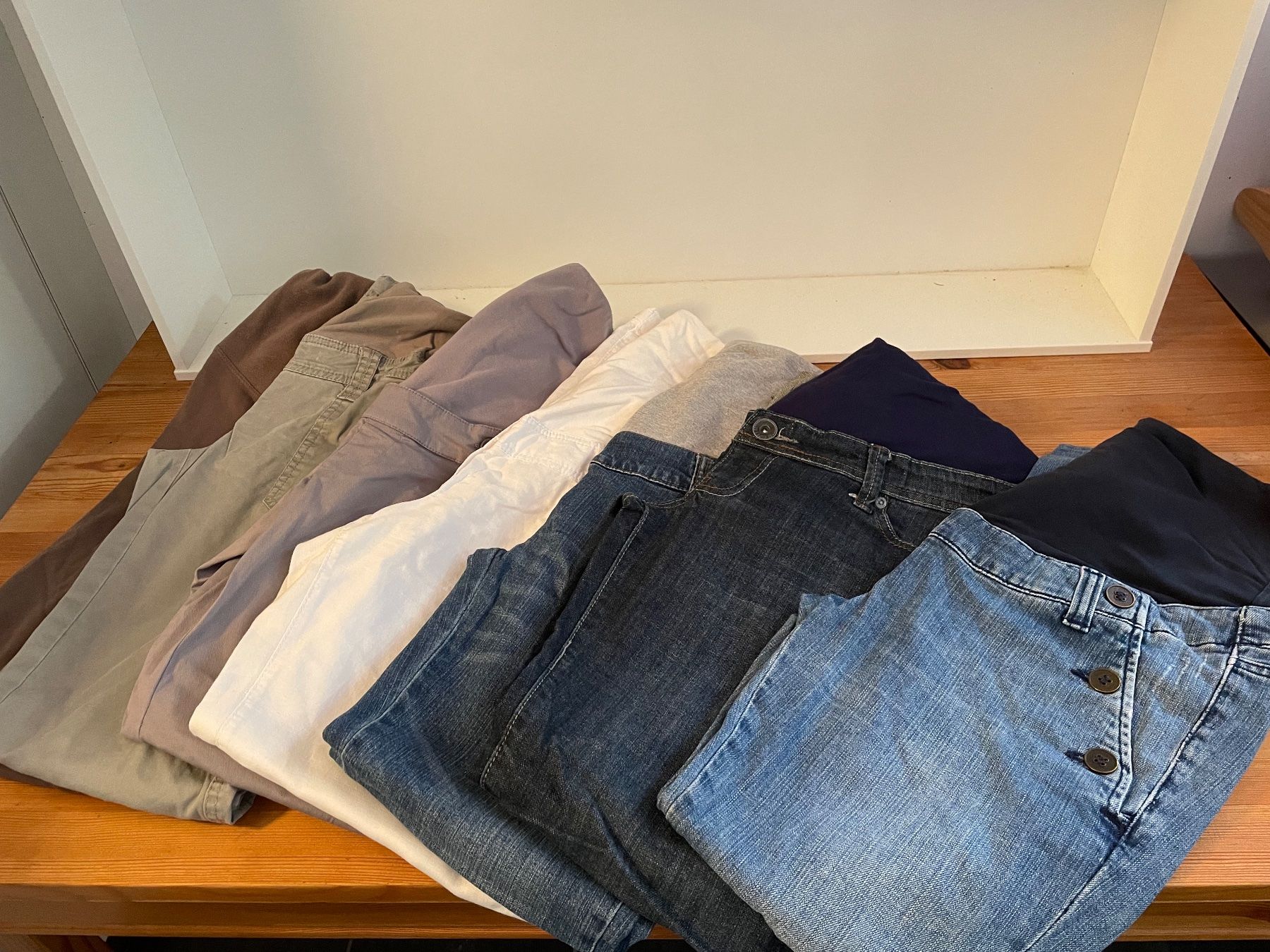 Lotti di vestiti: Vêtements grossesse – Usato da Yverdon-les-Bains venduto da carlapinto 1