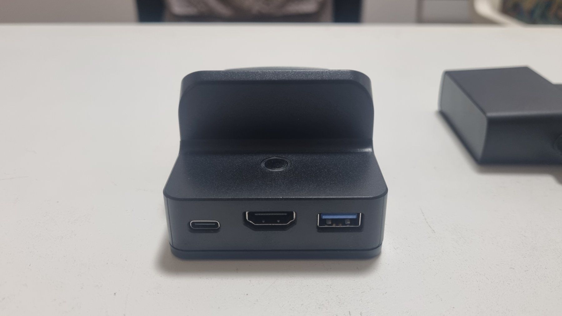 Nintendo Console: Nintendo Switch Ladestation Dock + AC Adapter – Usato da Birsfelden venduto da val_d9c2 2