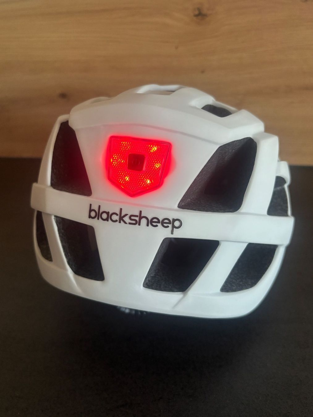 Caschi: Fahrradhelm Blacksheep weiss matt – Nuovo (secondo la descrizione) da Schneisingen venduto da RE72 3