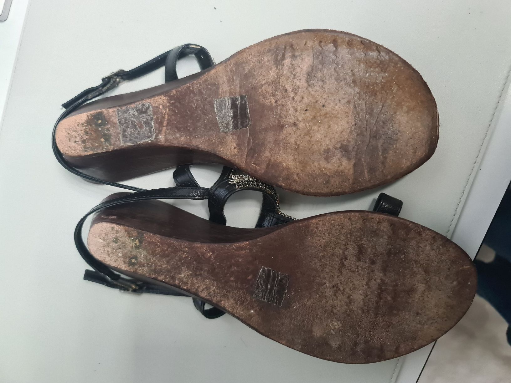 Scarpe da donna: Damen Sandalen mit Schmucksteinen Grösse 39 – Usato da Oensingen venduto da topangebot10 2