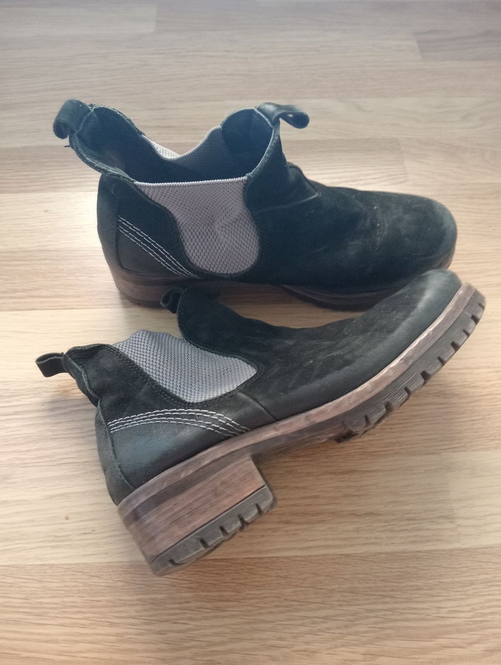 Scarpe da donna: Stiefeletten Damen Grösse 40 – Usato da Einigen venduto da tchalva