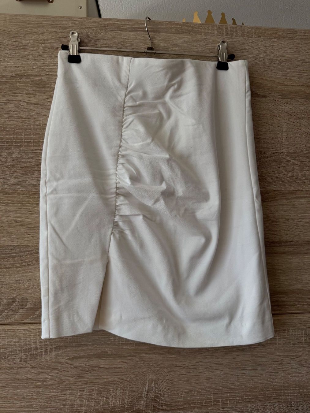 Zara Gonne: Jupe blanche élégante – Nuovo (secondo la descrizione) da Montreux venduto da Izapechee