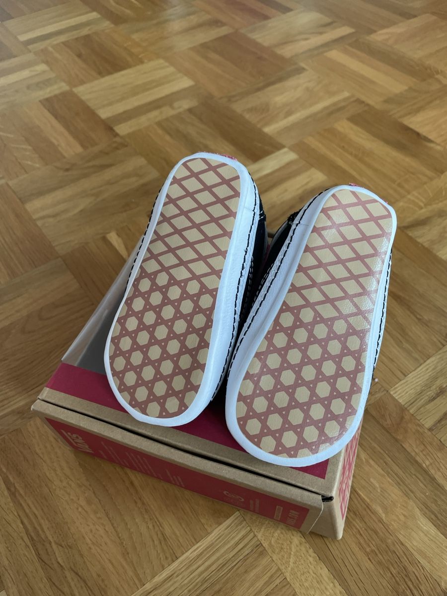 Vans Scarpe per ragazzi: New! Vans Old Skool Crib, taille 19 – Nuovo e nell'imballaggio originale da Versoix venduto da Pti-pois 2