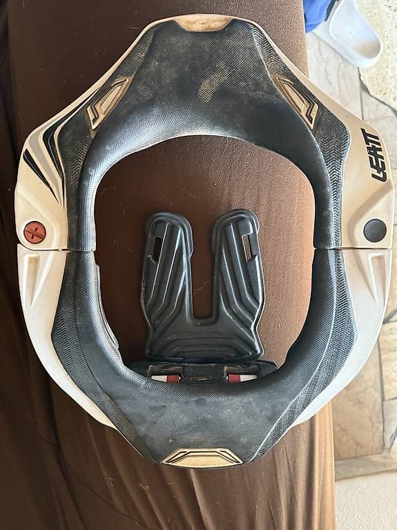 Protezioni & Imbottiture: Motocross Neck brace  – Usato da La Tour-de-Trême venduto da rub_kd7v 1