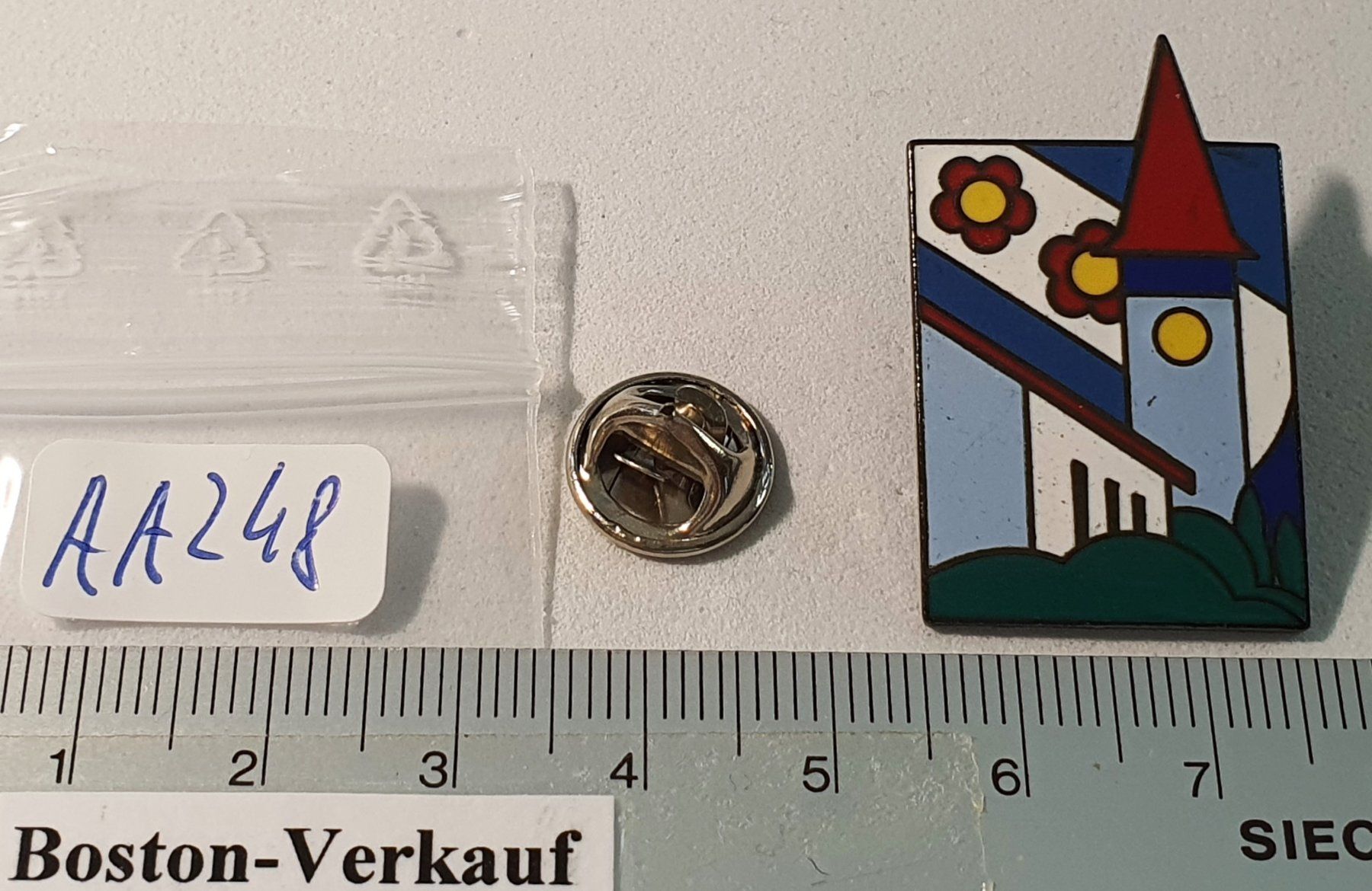 Placchette & Badge: AA248 - Pin 1000 Jahre Uetendorf – Usato da Reinach BL venduto da Boston-Verkauf 1
