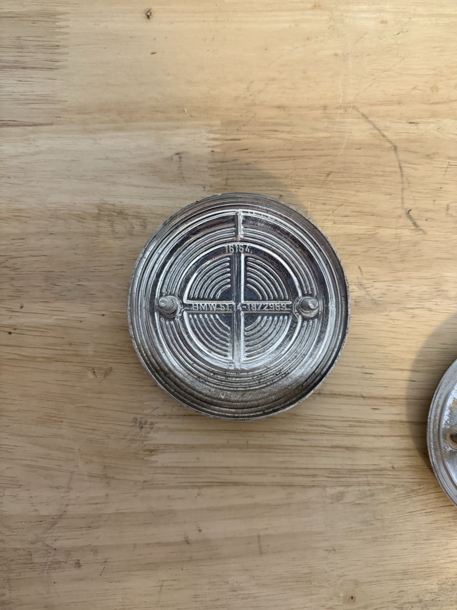 BMW Alle Autoersatzteile: Original Bmw e30 Emblem – Gebraucht aus Lachen SZ von joe_jkx8 2