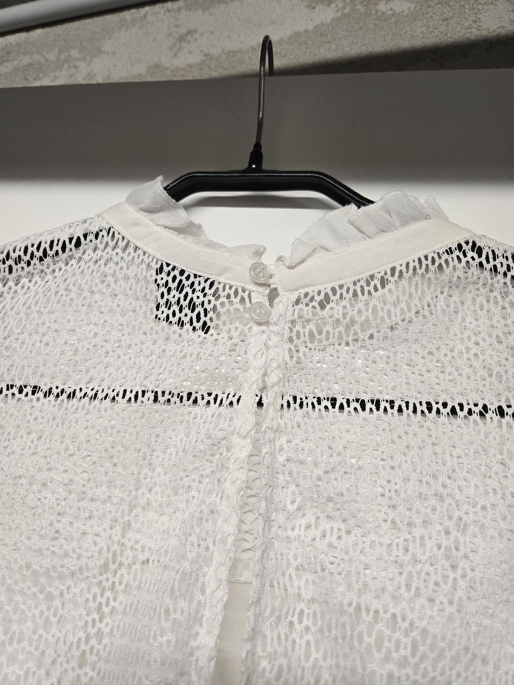 Pinko Camicette: PINKO Bluse Weiss/Creme Spitzenbluse, Seidenbluse – Usato da Gutenswil venduto da Spomi 2