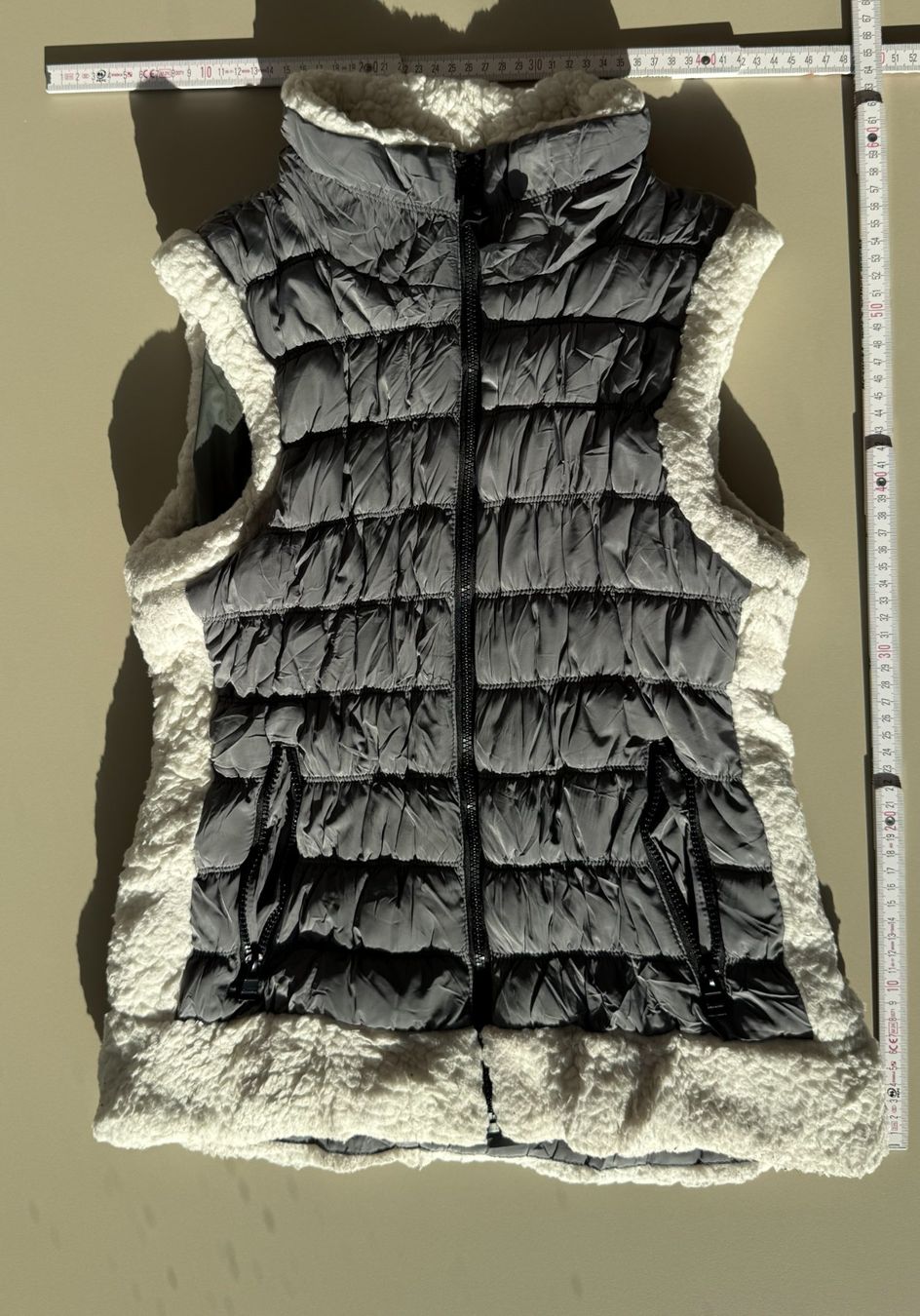 Calvin Klein Gilet & Giacche senza maniche: Calvin Klein - Performance Weste / Vintage - M – Usato da Basel venduto da Mezze