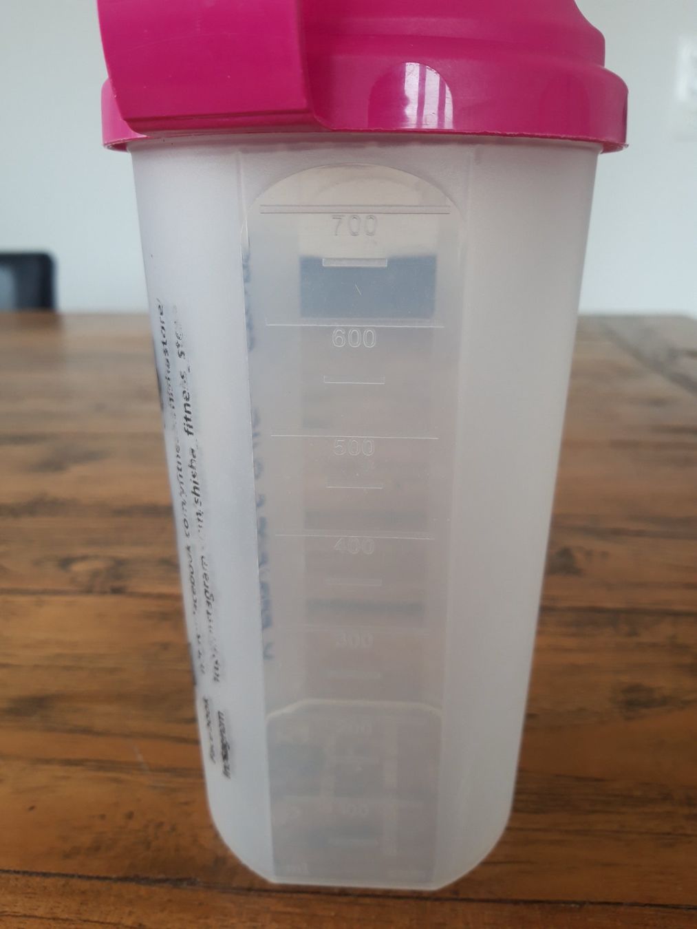 Contenitori & Simili: Fitness Shaker 700ml Trinkbecher Tupperware – Usato da Feuerthalen venduto da tanatha_st 1