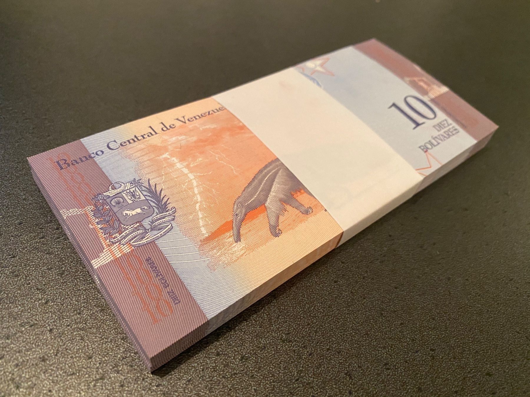 Banconote: Venezuela Original Bundle 10 Boliv. 2018 – Nuovo e nell'imballaggio originale da Gossau SG venduto da SammlerLarium 1