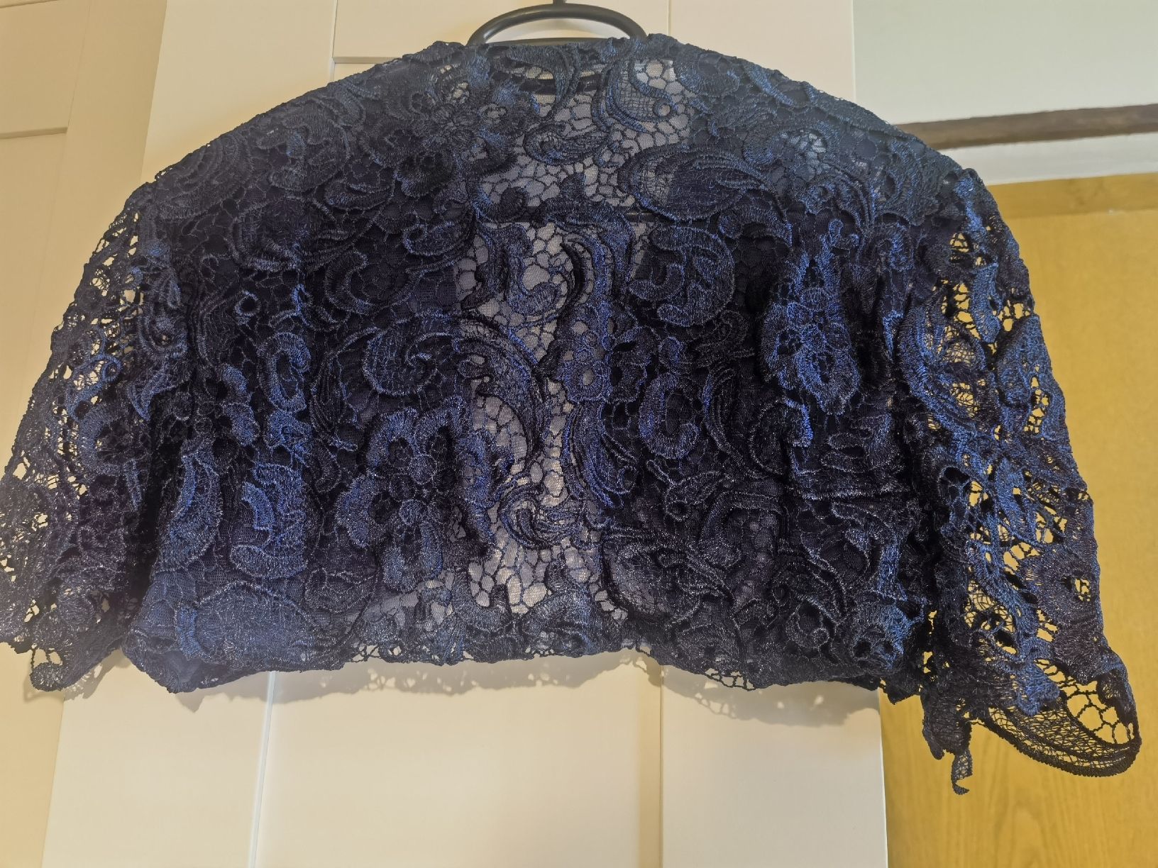 Bolero: Bolero mit Spitze – Nuovo e nell'imballaggio originale da Kleinlützel venduto da Haras12 3