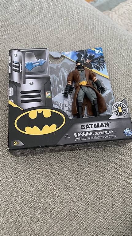 Statuette: Batman DC-Figur mit Mantel – Usato da Wettingen venduto da Taht1