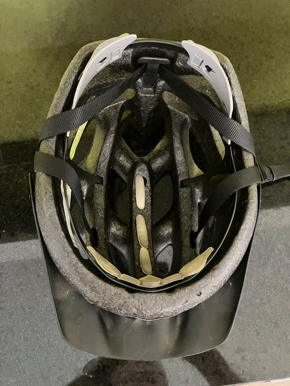Casques: Velohelm Erwachsene GIRO – D'occasion à Neuenhof par FrediA. 2