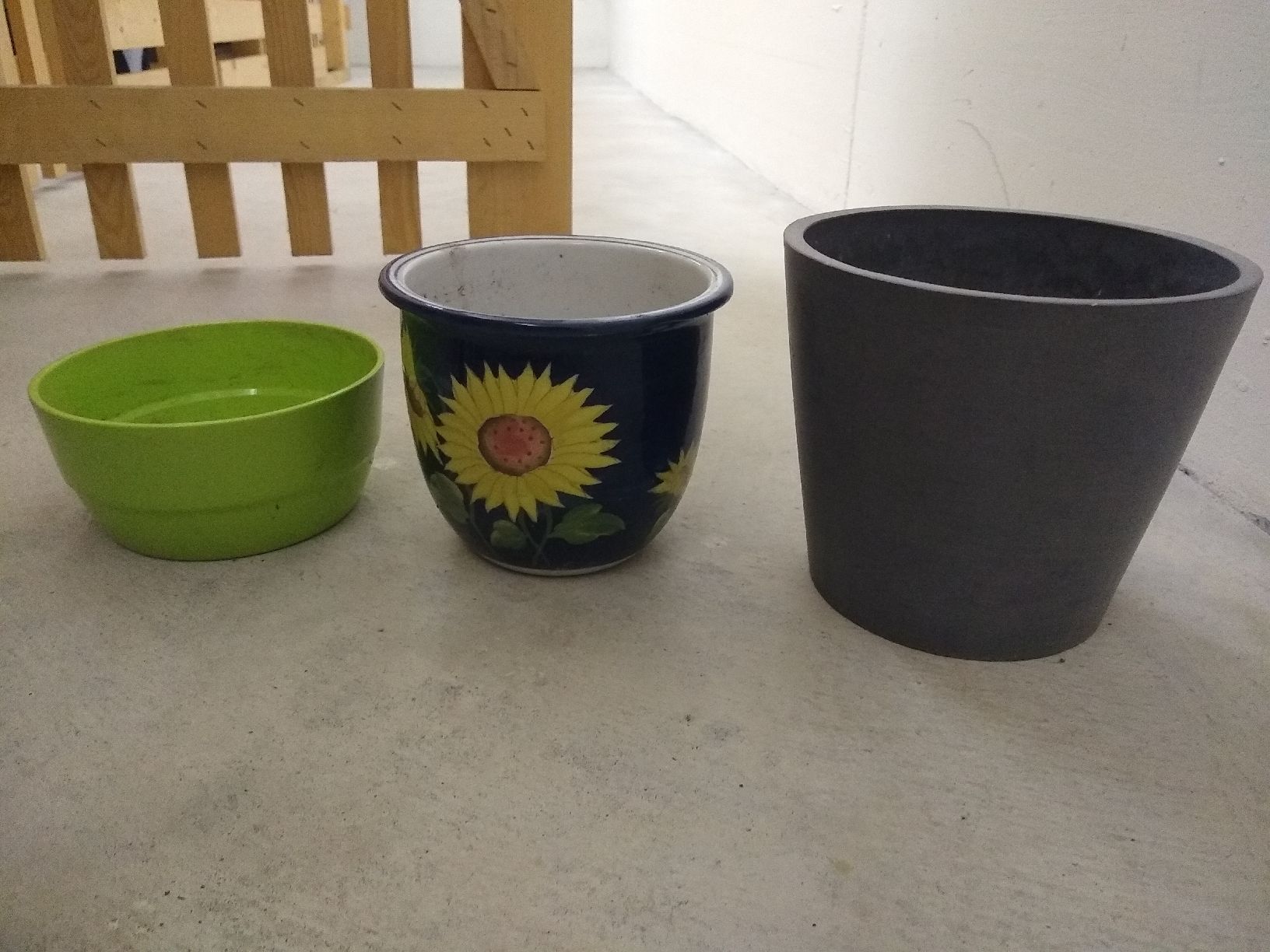 Pentole: 3 Flower Pots, Indoor & Outdoor – Usato da Dübendorf venduto da LoRi-2026 2