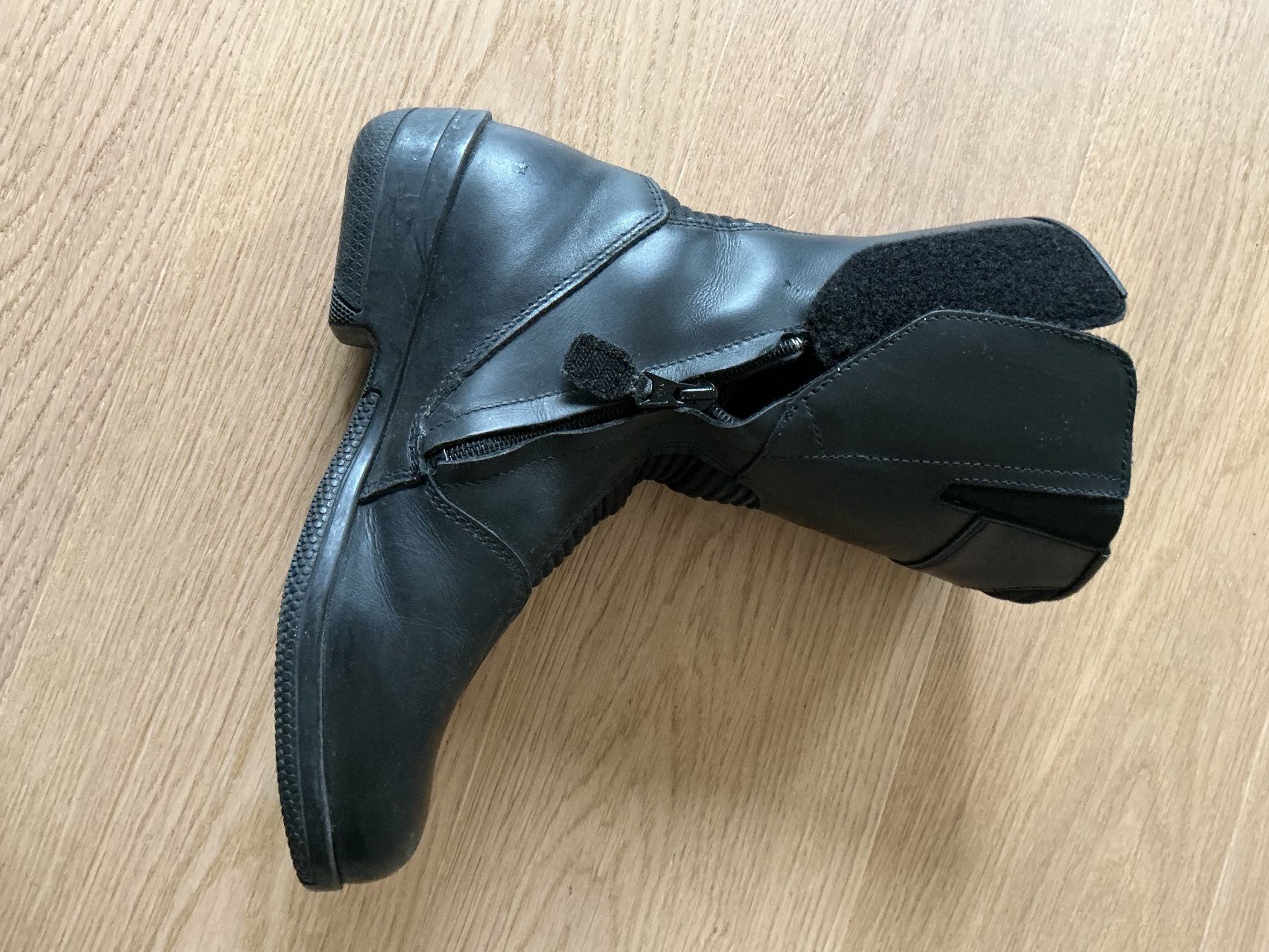 Vanucci Scarpe da donna: Motorradstiefel Damen – Usato da Winterthur venduto da Pima9 3