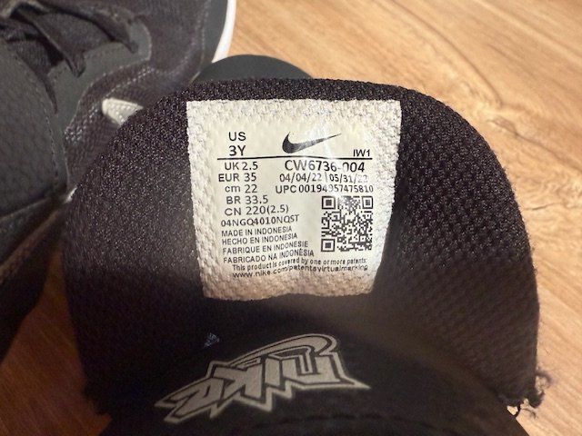 Scarpe da uomo: Nike Sneaker Gr. 35 – Usato da Burgdorf venduto da W31S 2