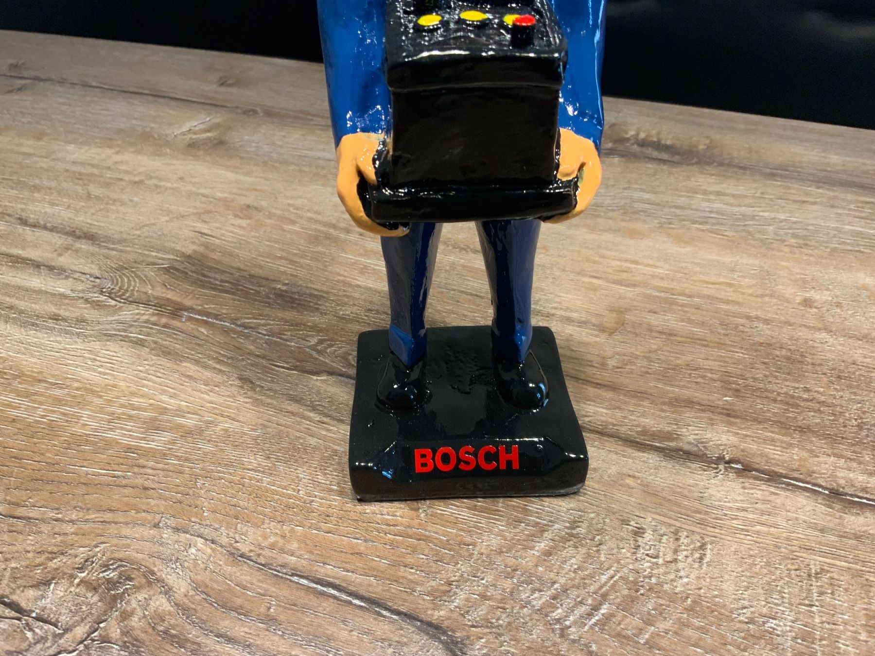 Statuette: Bosch Figur mit Batterie – Usato da Willisau venduto da Minali 2