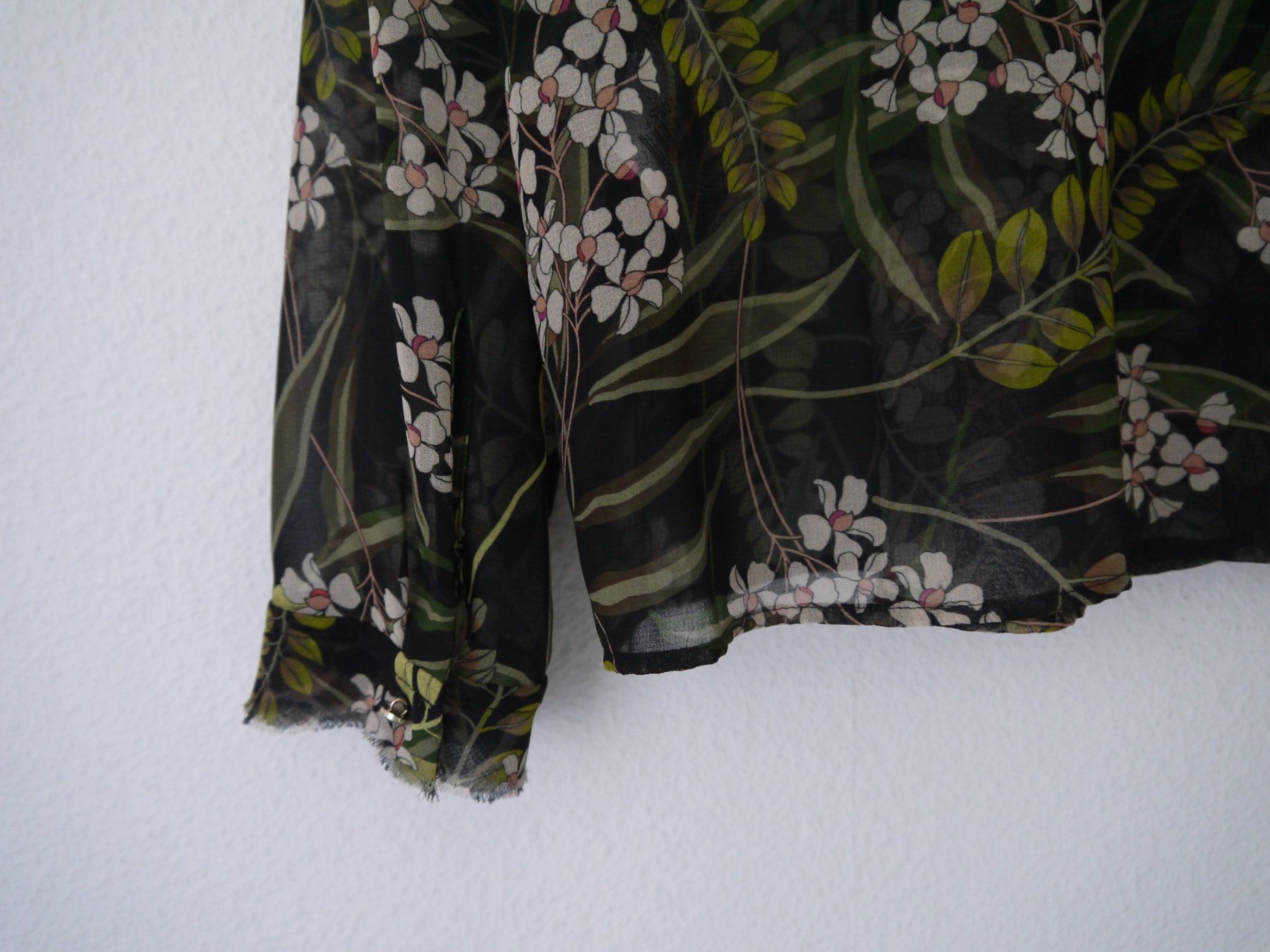 Marc Cain Blusen: Marc Cain Bluse Bügelfrei N3 – Gebraucht aus Hagendorn von Blaf 4