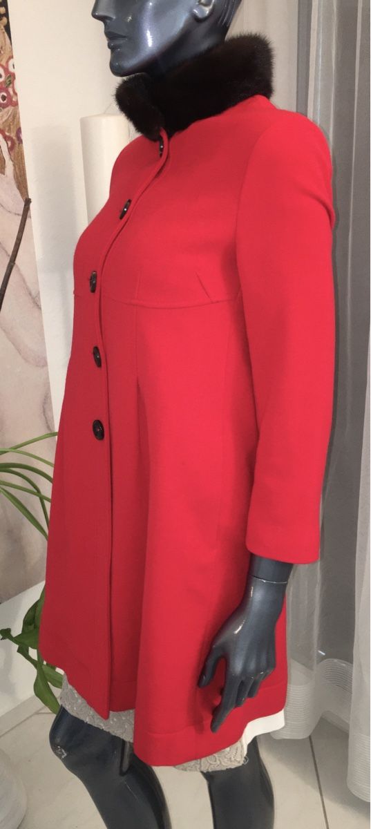 Valentino Mäntel: RED VALENTINO MANTEL MIT PELZ GR. 38 (IT 42) – Gebraucht aus Unteraegeri von MH203 5