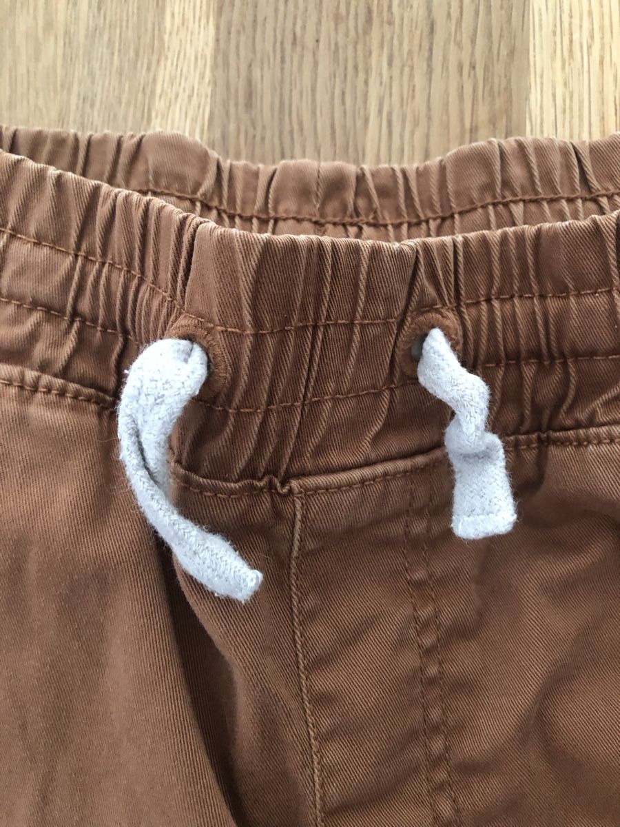 Pantaloni: Hose braun Yigga Gr. 152 – Usato da Dübendorf venduto da Saturnin35 2