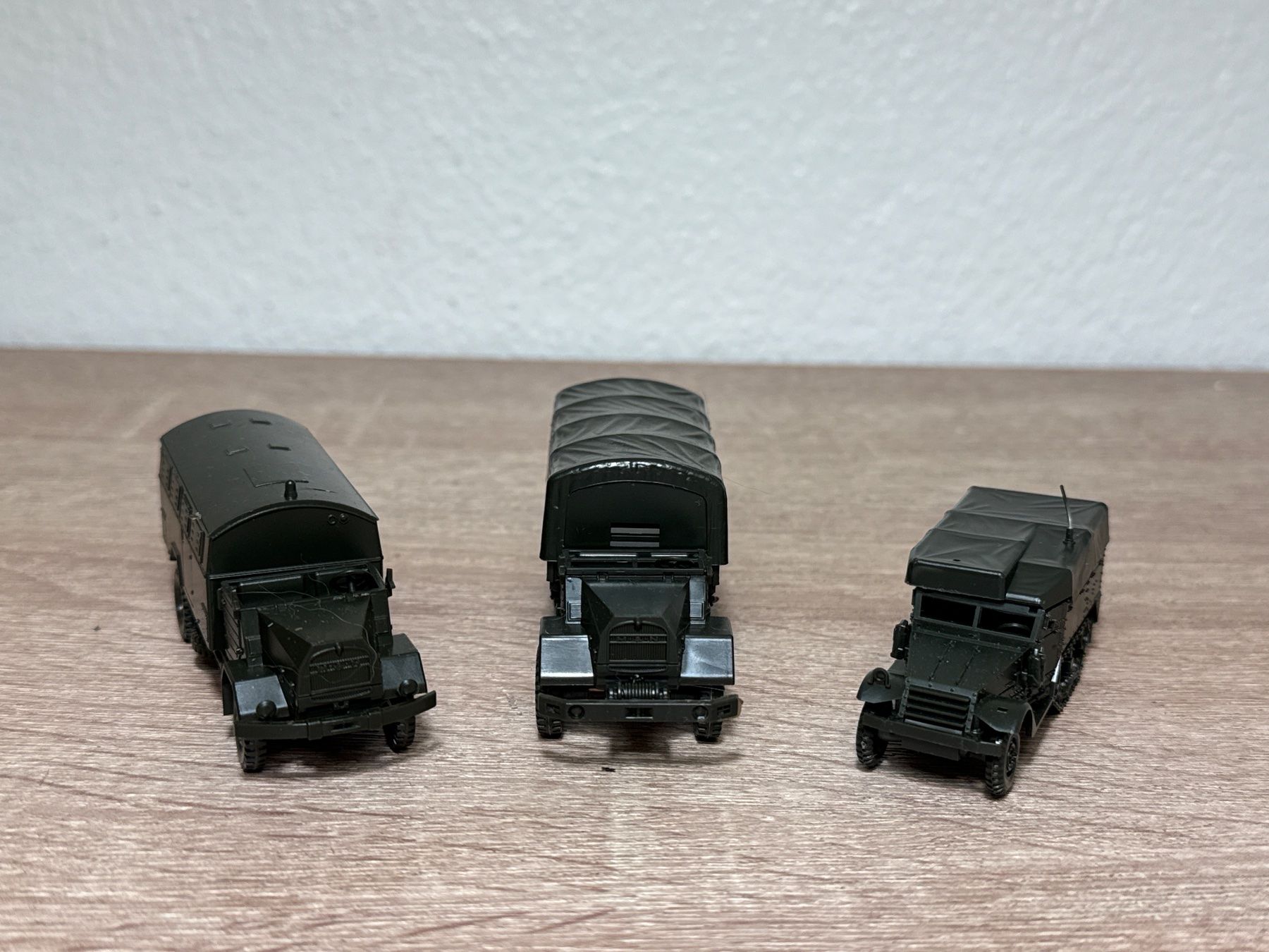 Roco Modelleisenbahnen: 3x Roco Minitanks (10) – Gebraucht aus St-Aubin-Sauges von tantome
