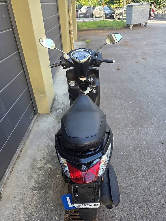 Scooter: A vendre scooter – Usato da la tour-de-peilz venduto da cocochacha 1