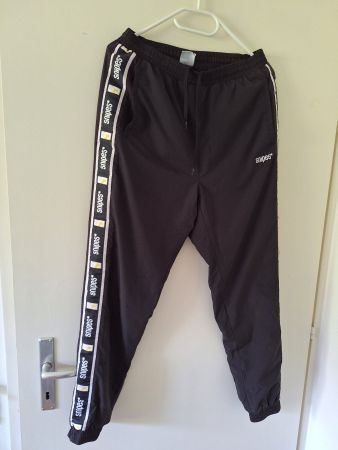 Schwarze Snipes Sporthose Gr. S - ideal für Frühling!