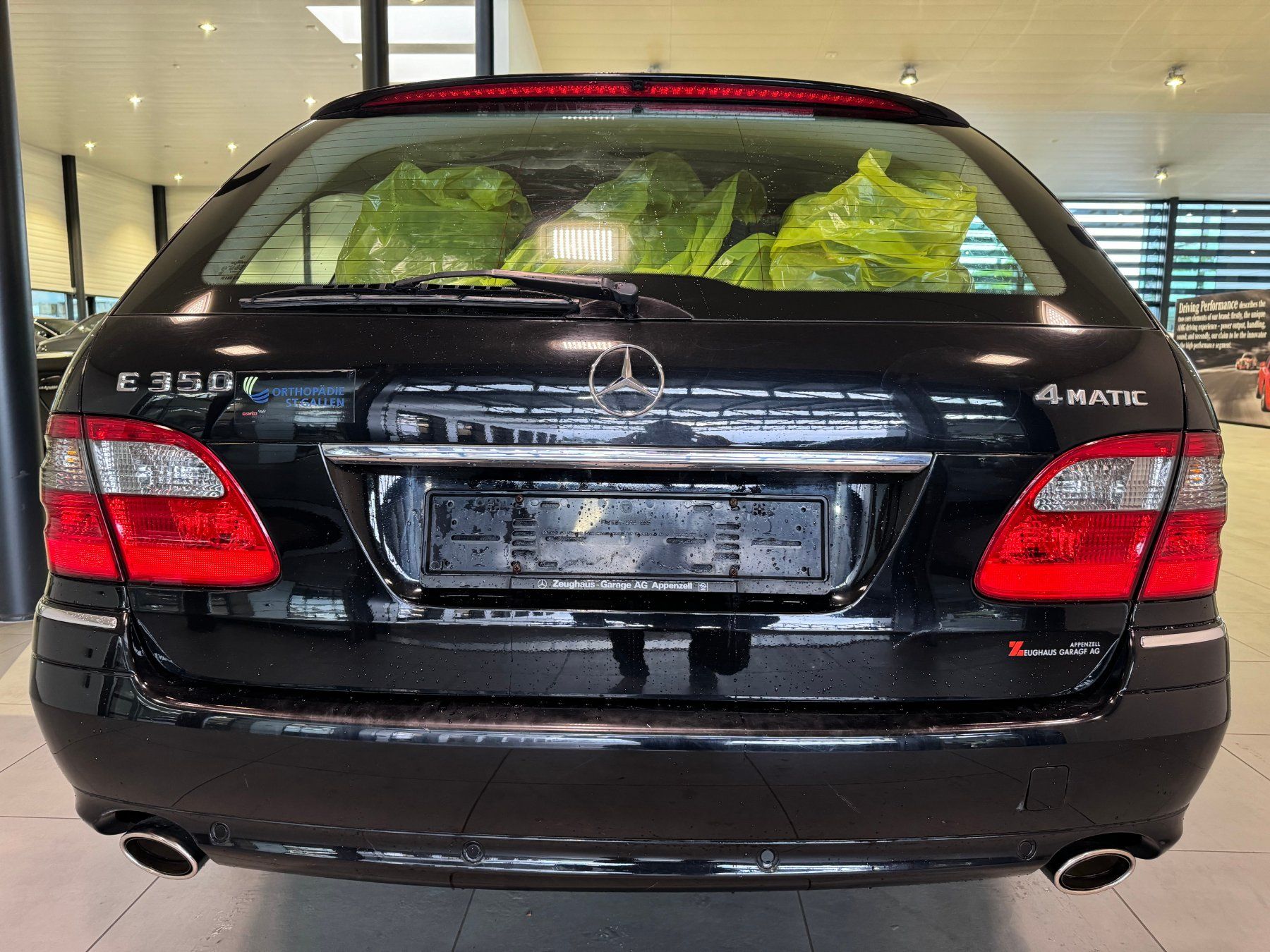 Mercedes-Benz Autos: Mercedes-Benz E 350 Elégance 4Matic – Gebraucht aus St. Gallen von  9