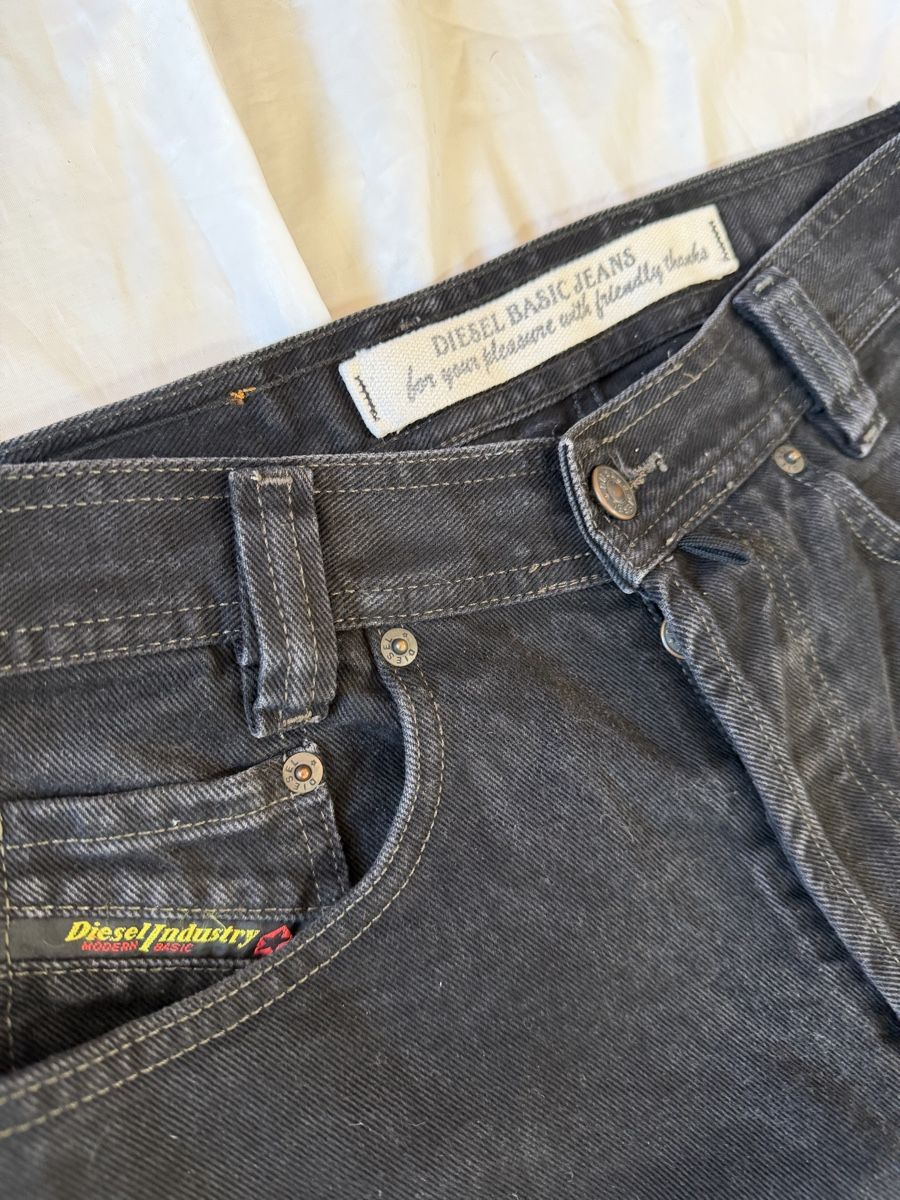 Diesel Jeans: Diesel Jeans  – Gebraucht aus Pfäffikon ZH von Nataliia. 1