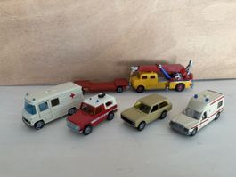 Lot de SIKU Pompier Mercedes Range Rover etc
