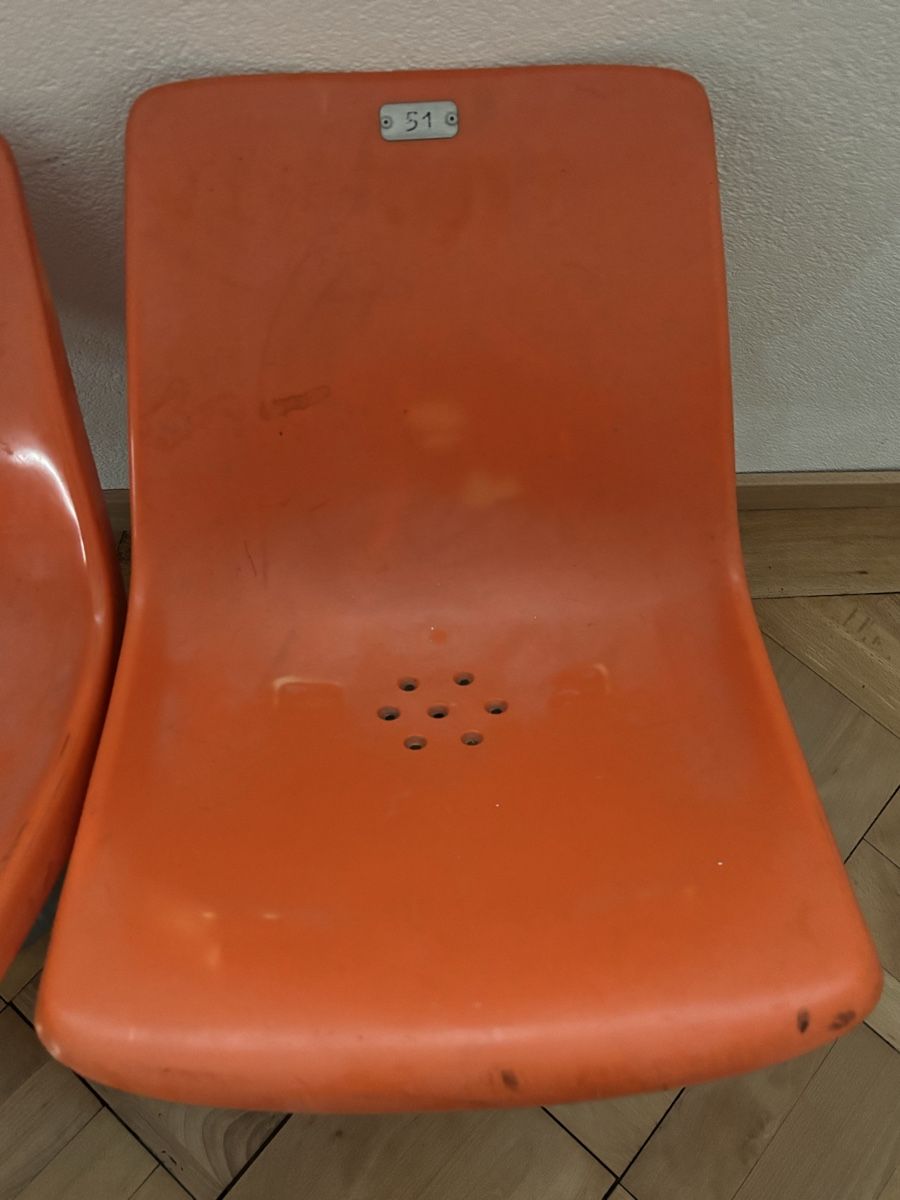 Sedie: 2x alte Letzigrund Sitze – Usato da Zürich venduto da sim_p7sv 1