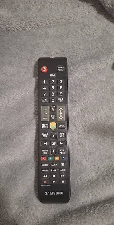 Appareils TV: Samsung Smart TV – D'occasion à Reinach AG par SarahJaneHug 1
