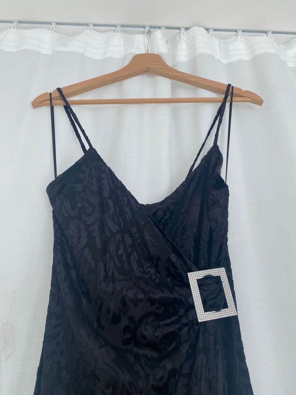 Zara Vestiti: SCHWARZES SAMT-SPITZENKLEID – Nuovo e nell'imballaggio originale da Zürich venduto da isabel137 1