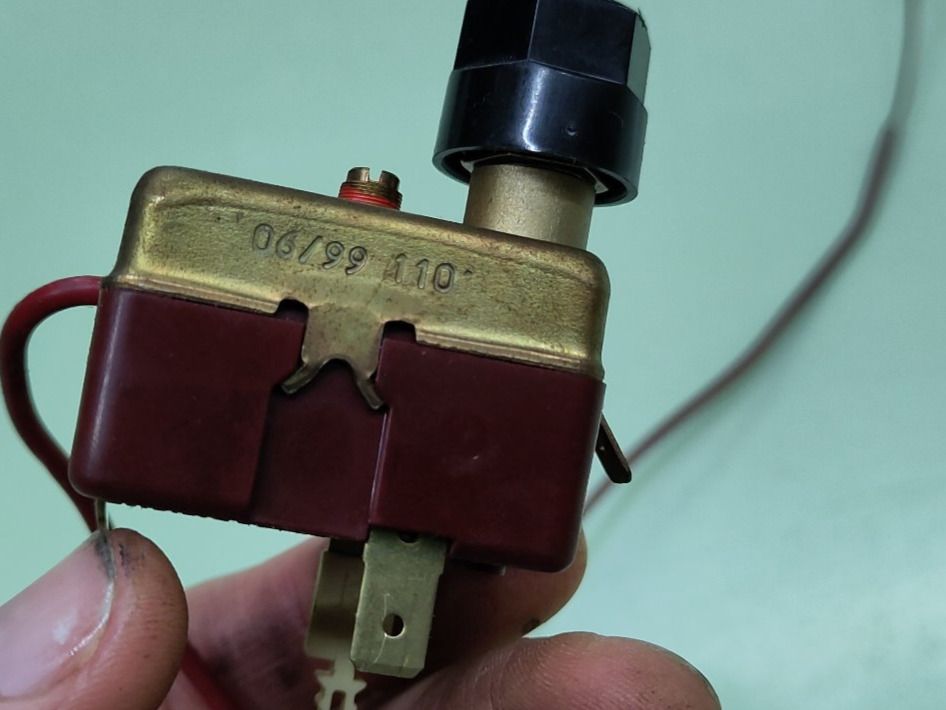 Messen: Thermostat de sécurité / Sicherheitsthermostat – Gebraucht aus Develier von Loricaire0