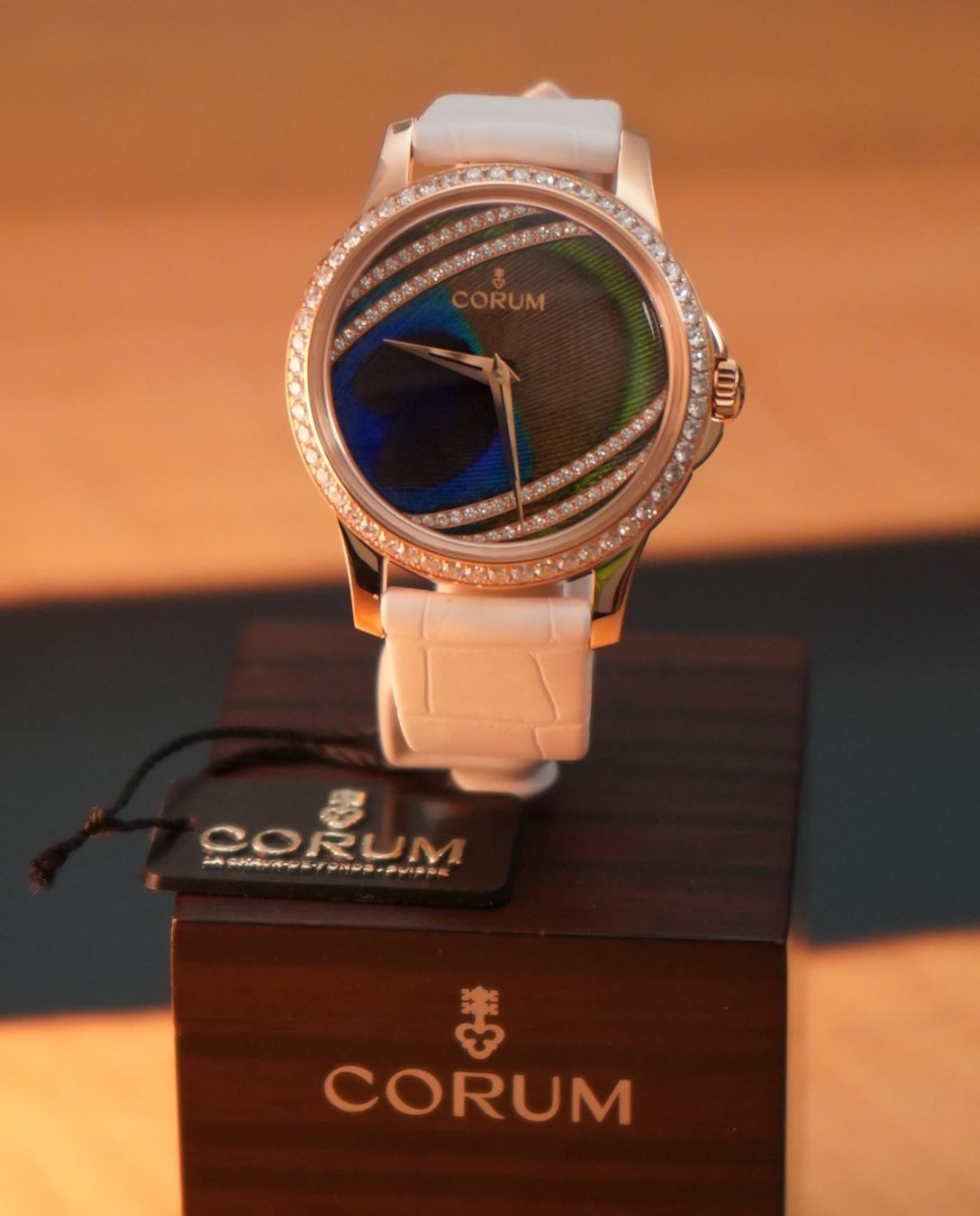 Corum Uhren: Artisans Feather 18K Gold with Diamonds full set – Neu und originalverpackt aus Zürich von MatthiasBruetsch 1