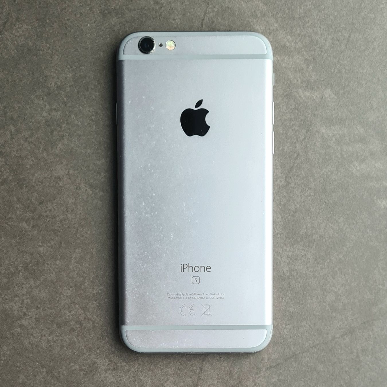Apple Telefoni cellulari / Smartphones: IPhone 6S | 32GB | Silber – Usato da Zug venduto da Mikail97