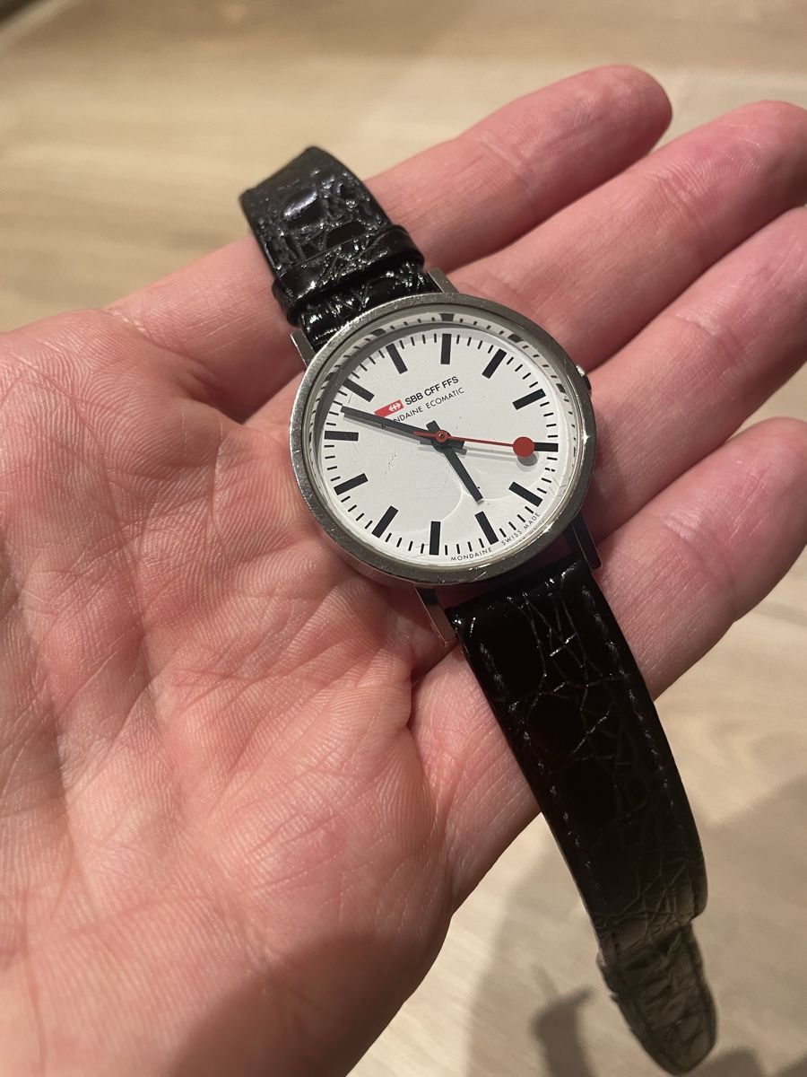 Mondaine Orologi: Mondaine Ecomatic Watch - Leather Strap - 33mm – Usato da Baar venduto da dieUhrenwerkstatt