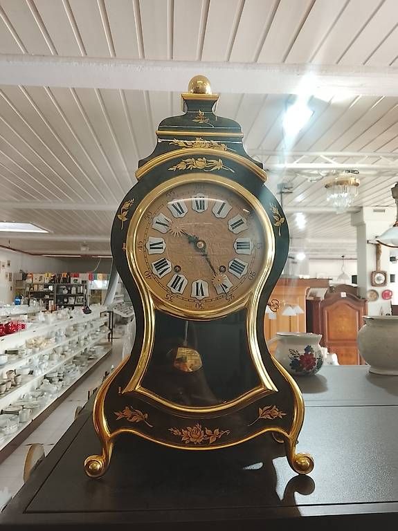 Zenith Orologi: Pendule Zenith in Grün mit Schlag – Usato da Neuhausen am Rheinfall venduto da galleria13